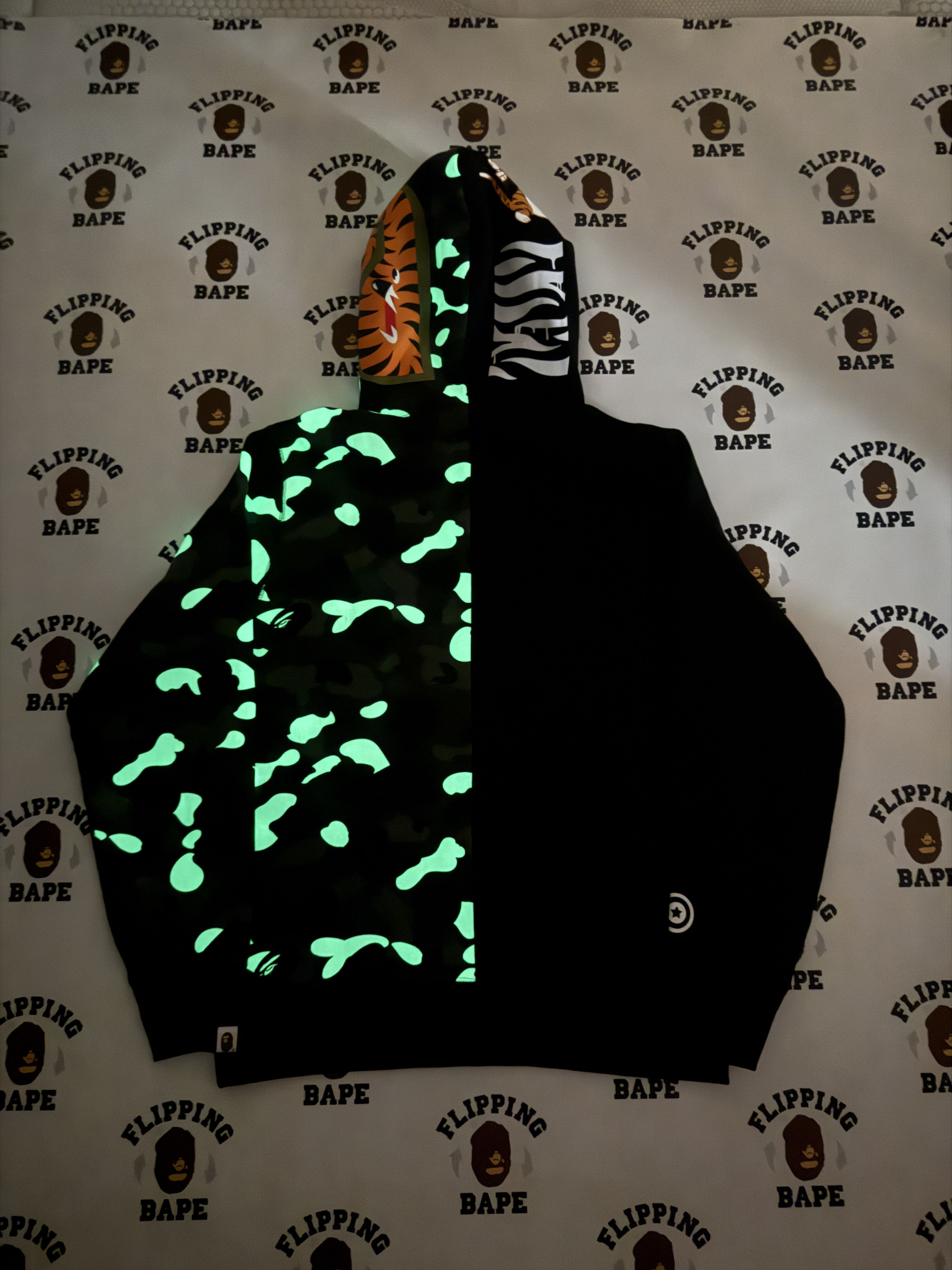 Bape BAPE CITY CAMO TIGER SHARK FULL ZIP HOODIE AW25 Size US L / EU 52-54 / 3 - 5 Thumbnail