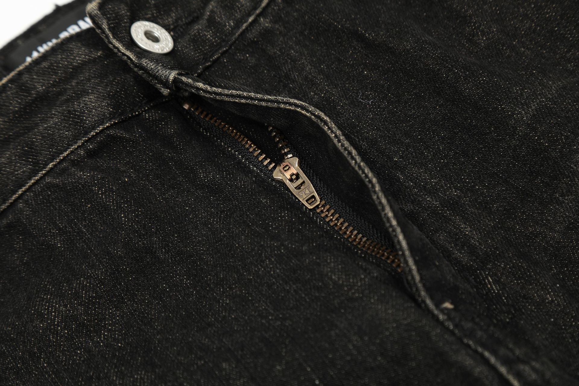 Vintage Men's washed vintage straight distressed wide-leg jeans Size US 32 / EU 48 - 4 Thumbnail
