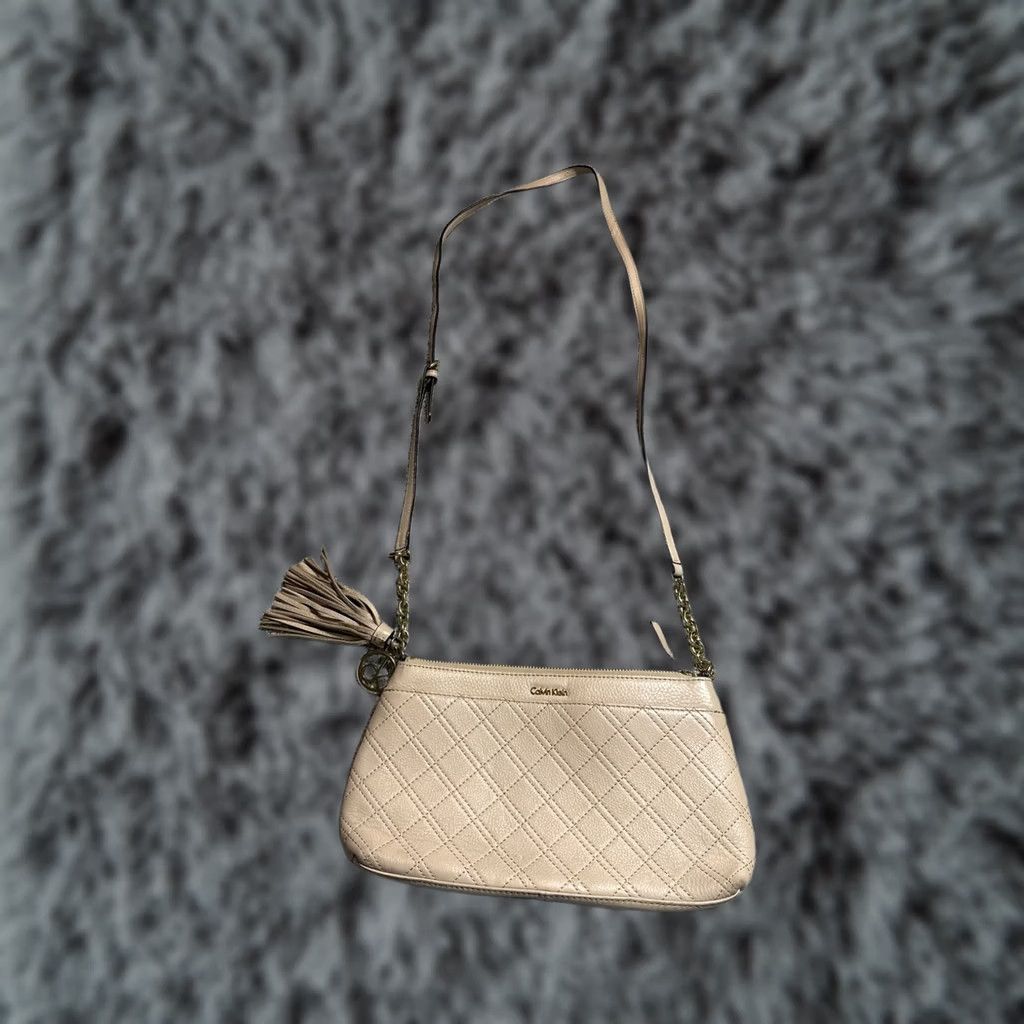 Calvin Klein Calvin Klein Crossbody Bag Beige Women Crossbody Quiet Luxury Corporate Chic Twee Preppy Old Money Rectangle Gold Hardware Modern Casual Size ONE SIZE - 1 Thumbnail
