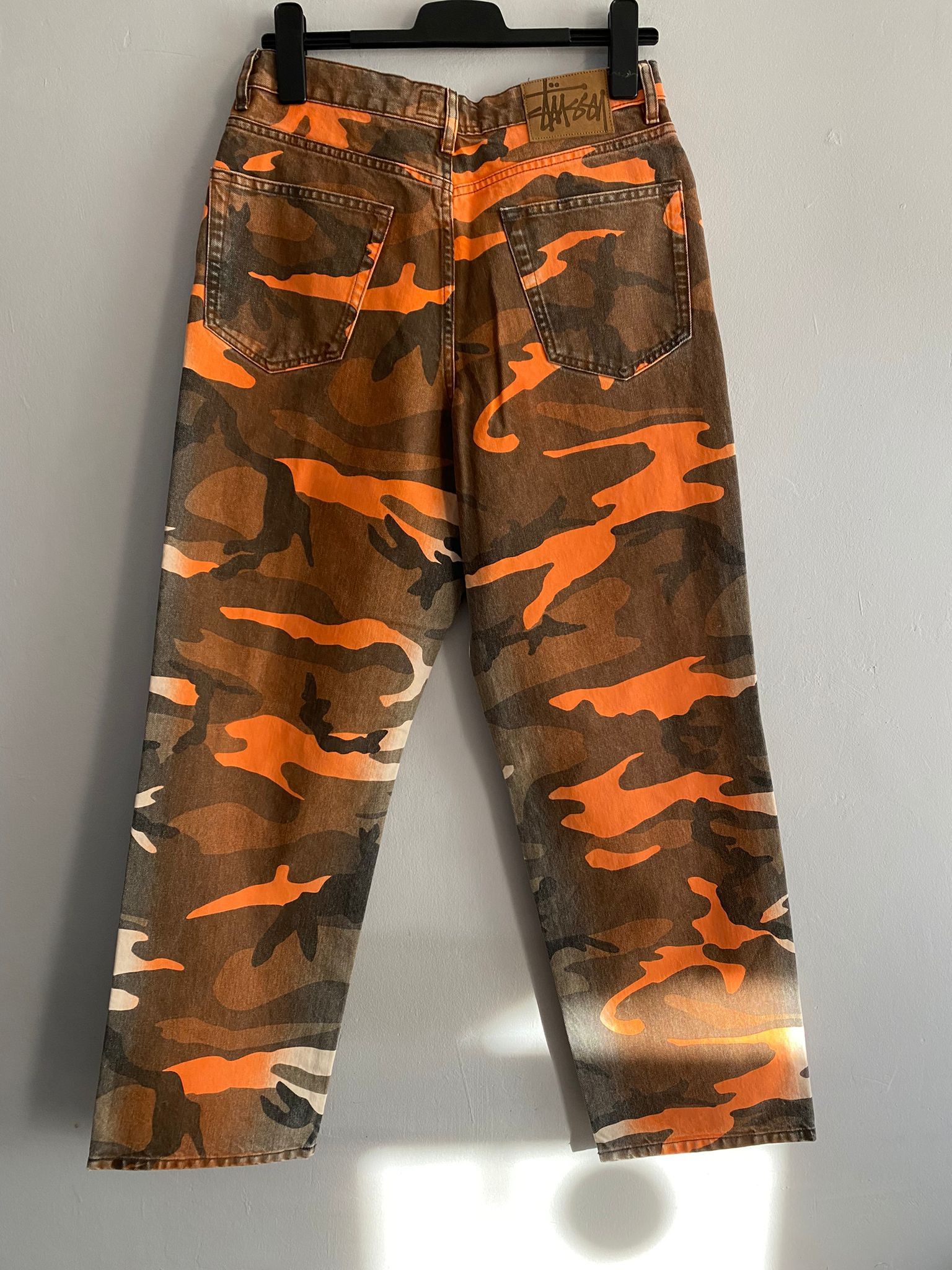 Stussy Spray Dye Big Ol' Jeans 'Orange Camo' Size US 28 / EU 44 - 9 Thumbnail