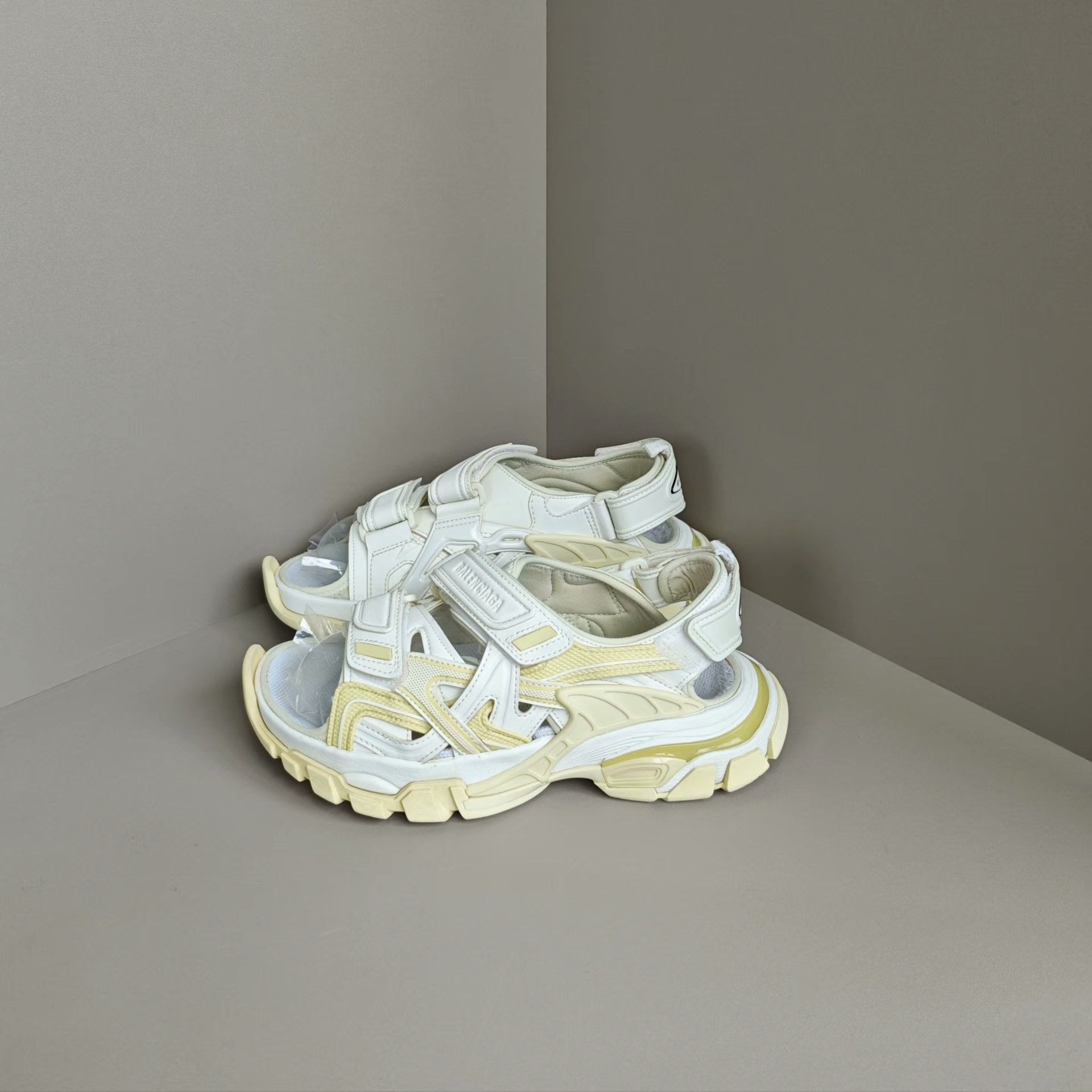 Balenciaga Balenciaga Sandals us_7 Women Size US 7 / IT 37 - 1 Thumbnail