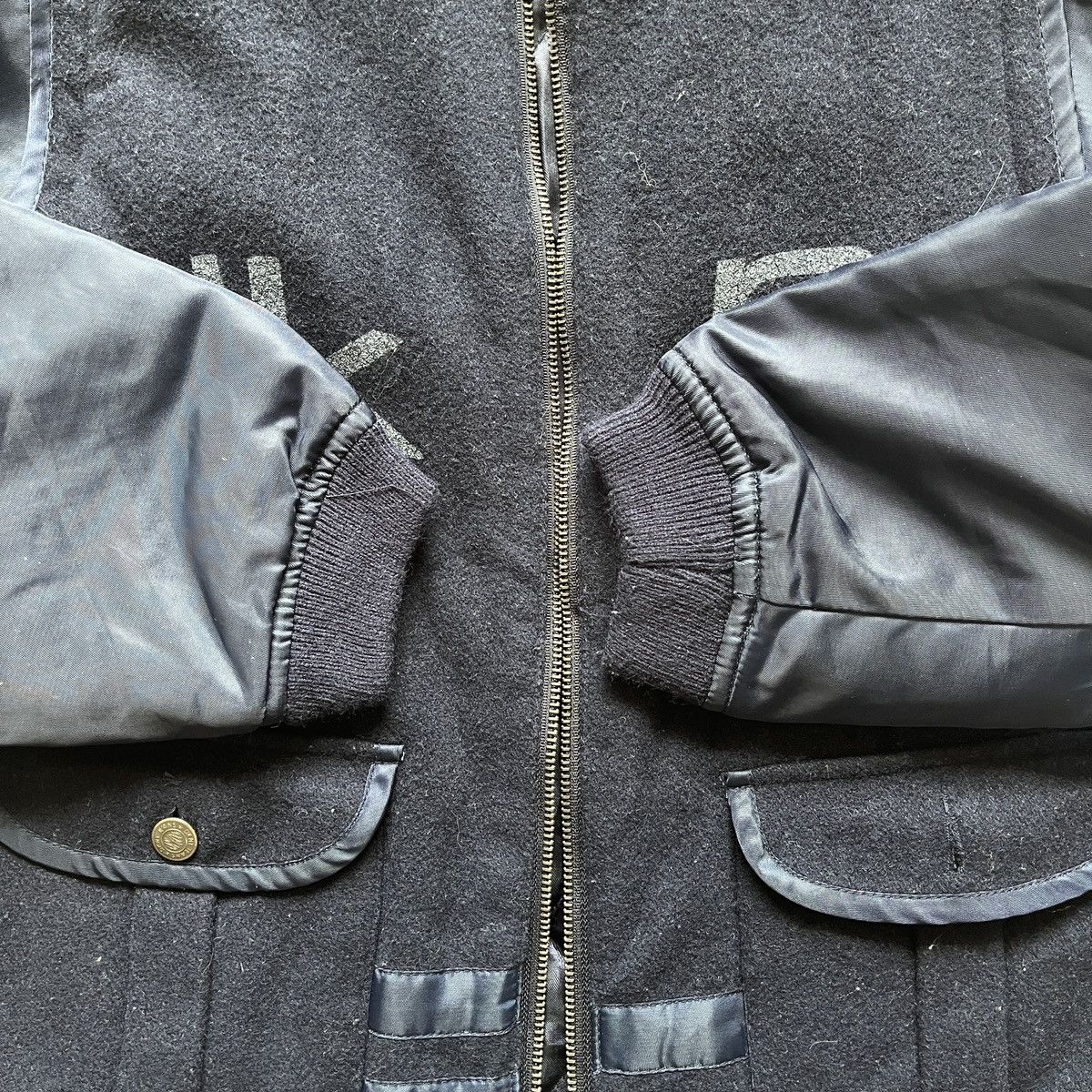 DKNY × Vintage DKNY USA Two Ways Bomber Wool Jacket Size US M / EU 48-50 / 2 - 15 Thumbnail