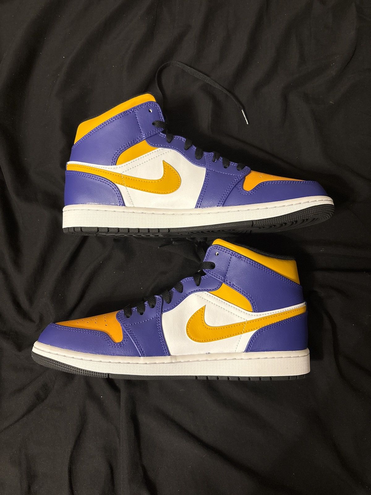 Jordan Brand Nike/Jordan 1s Size US 11 / EU 44 - 2 Thumbnail