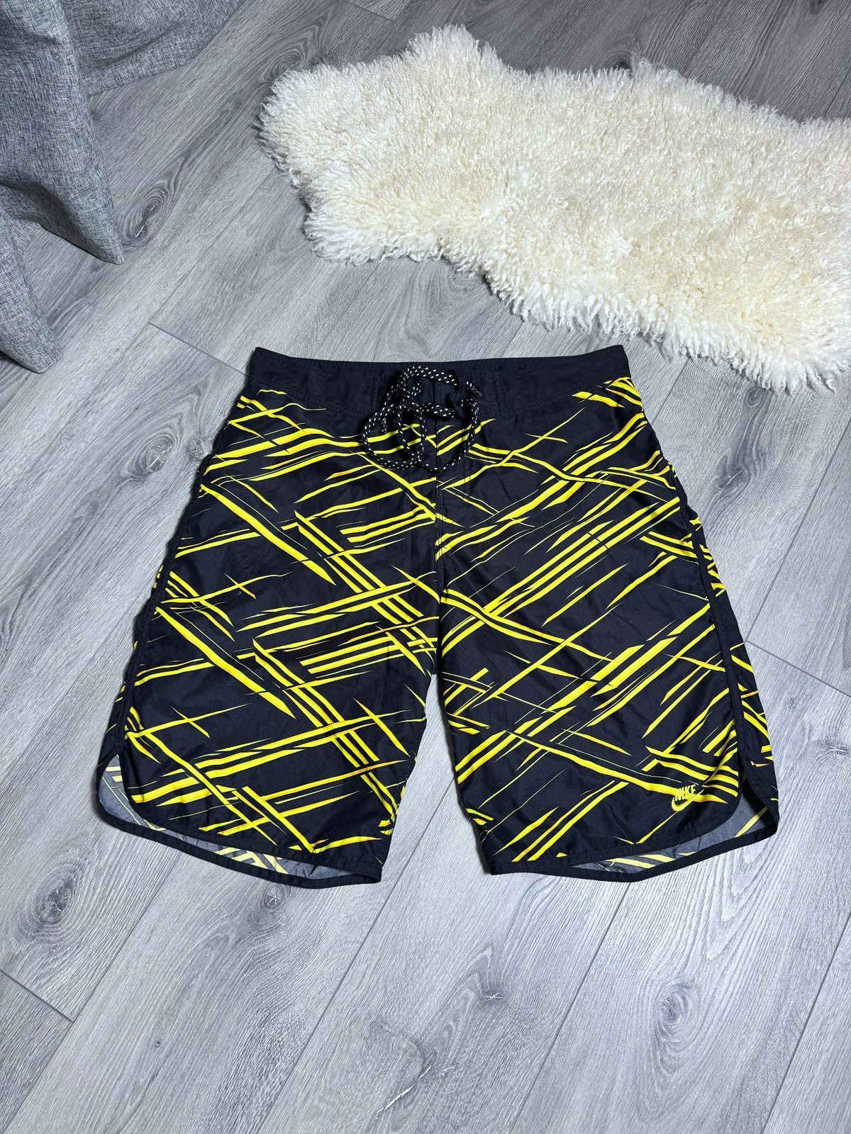 Vintage Nike Vintage Shorts Size US 33 - 1 Thumbnail