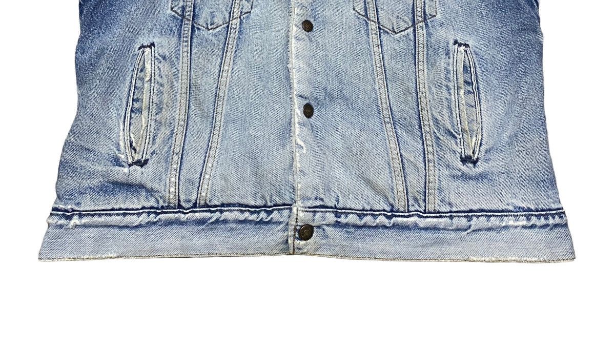 Levi's Rare Design Vintage Brand Levi's Sherpa Trucker Denim 1990s Size US L / EU 52-54 / 3 - 4 Thumbnail