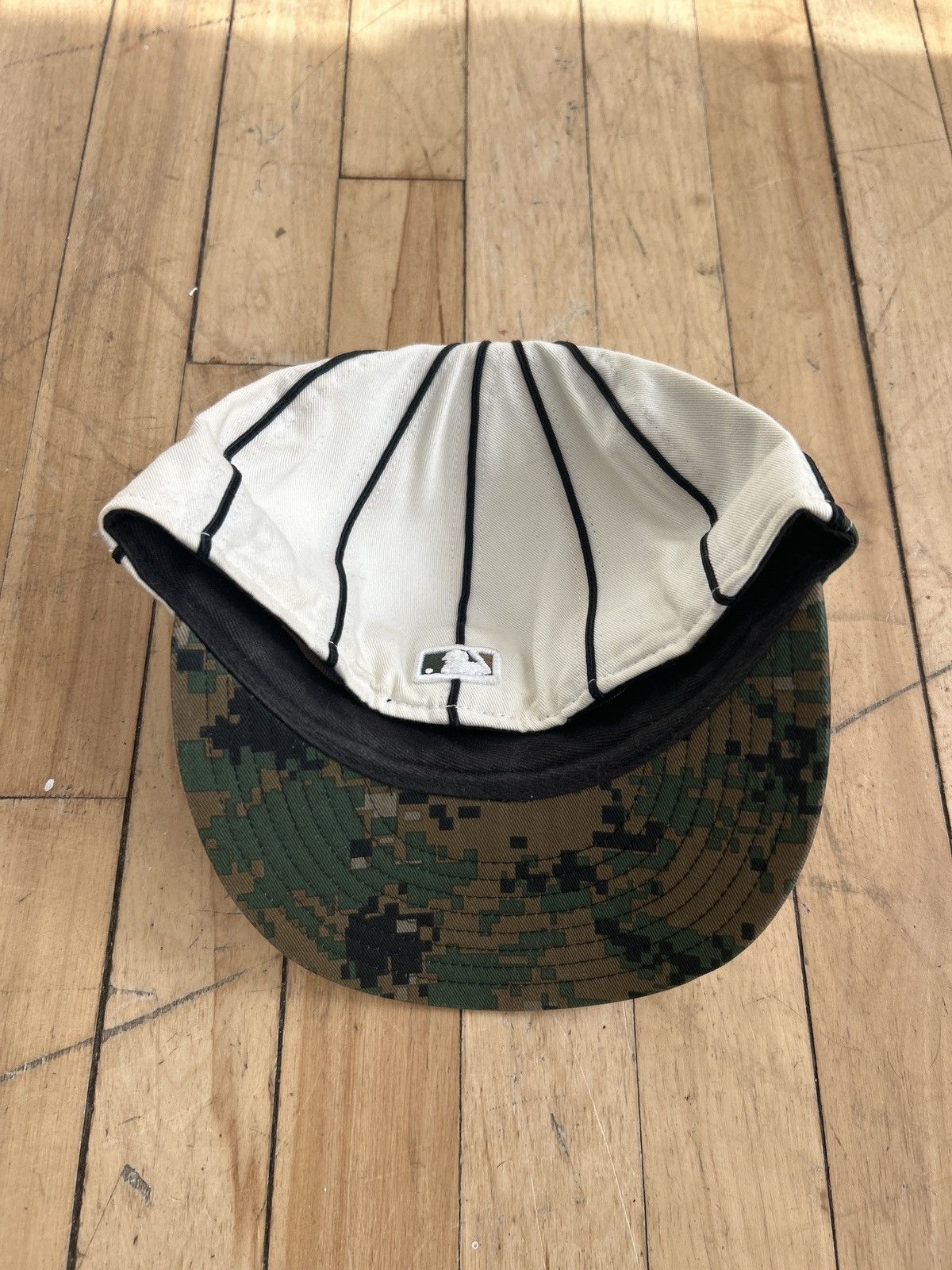 New Era Vintage New Era Yankees Camo Logo Fitted Cap *Rare* Size ONE SIZE - 5 Thumbnail