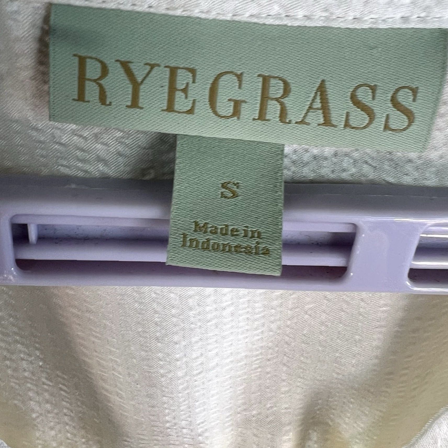 Vintage VINTAGE Rye Grass Blouse Button-Up Textured Chambray White S Women's Size S Shirt Casual Lightweight 25in Long Sleeve Regular Fit Solid Size S / US 4 / IT 40 - 4 Thumbnail