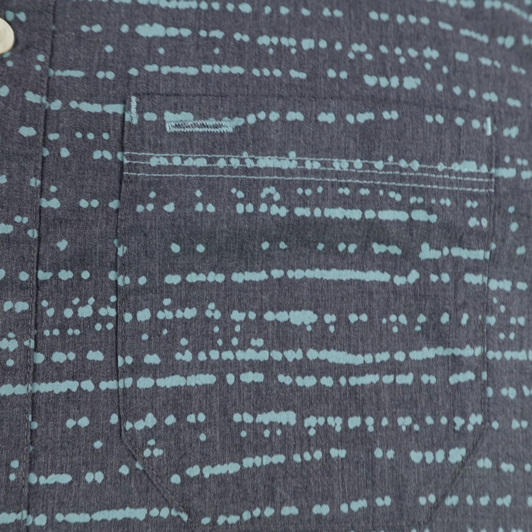Vintage LL Bean Shirt Mens M Blue Button-Up Casual Travel Workwear Men's Medium Blue Geometric Pattern Pockets Outdoor Button-Up Shirt Size US M / EU 48-50 / 2 - 3 Thumbnail