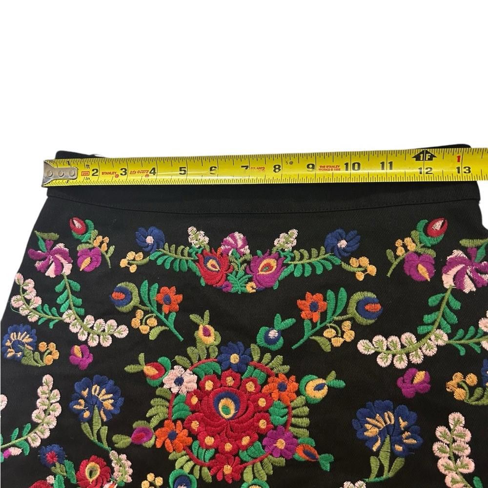 Designer The Impeccable Pig l Embroidered Denim Boho Skirt Small Size 28" / US 6 / IT 42 - 5 Thumbnail