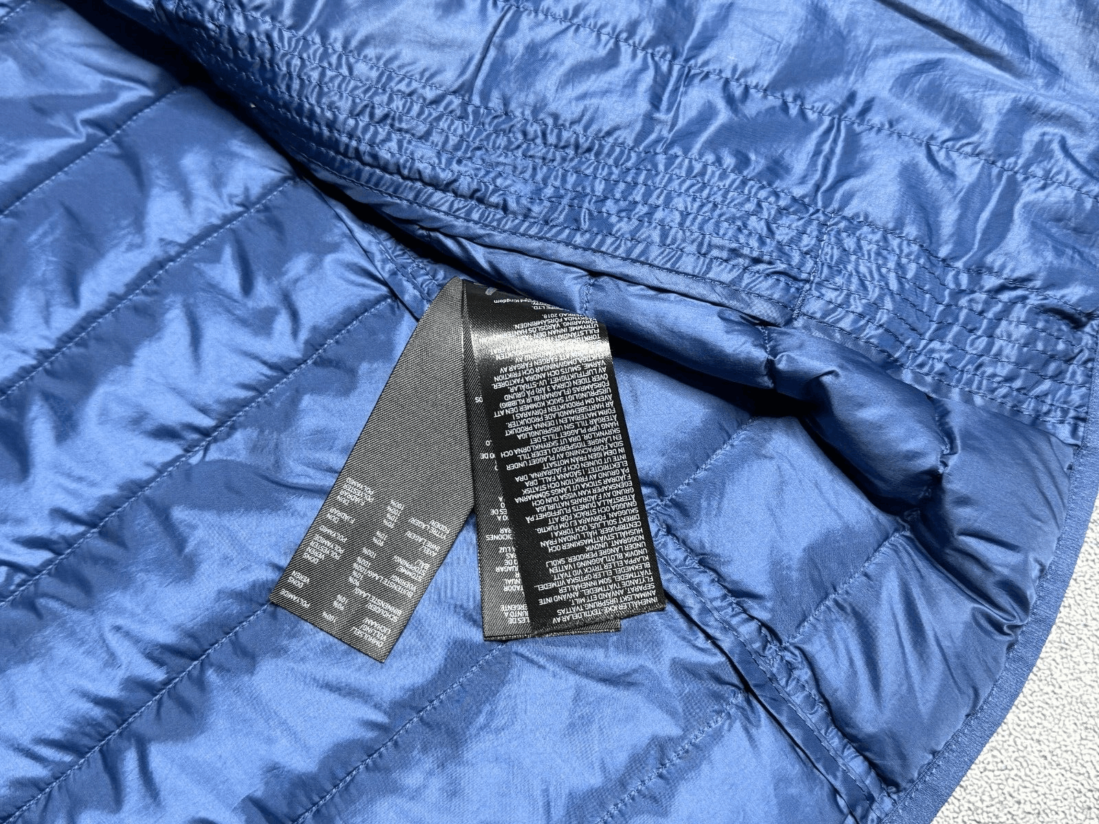 Uniqlo UNIQLO men's down jacket S Size US S / EU 44-46 / 1 - 6 Thumbnail