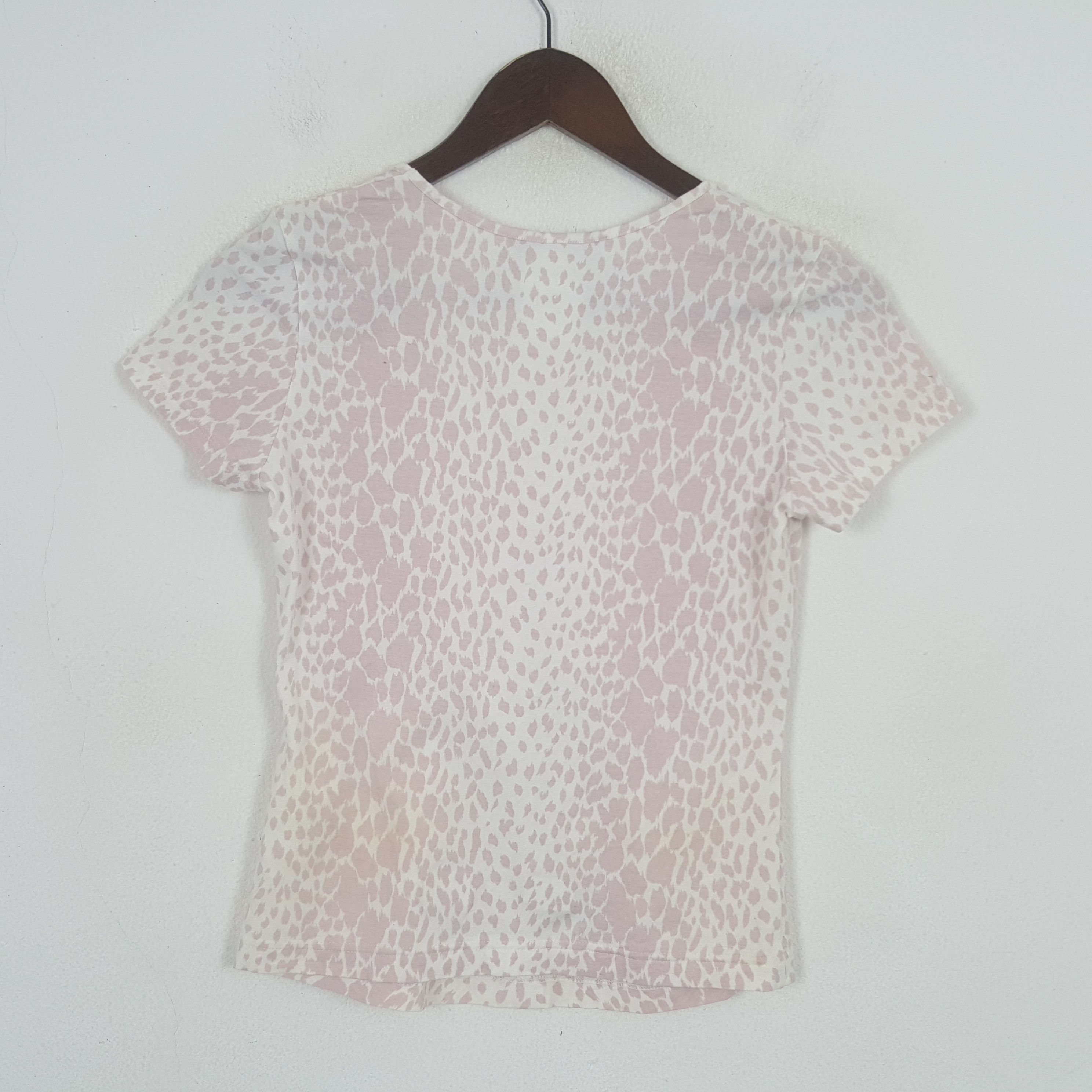 Givenchy Vintage Givenchy Luxury Brand Tshirt Size S / US 4 / IT 40 - 2 Thumbnail