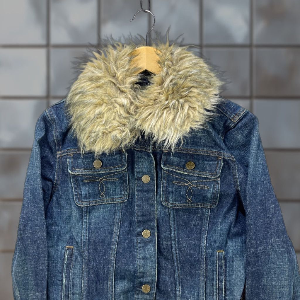 Levi's Vintage Lauren Ralph Lauren Denim Jean Jacket Women's L Blue Sports Basic Jacket Mens? Girls? Wait. Size 36" / US 14 / IT 50 - 1 Thumbnail