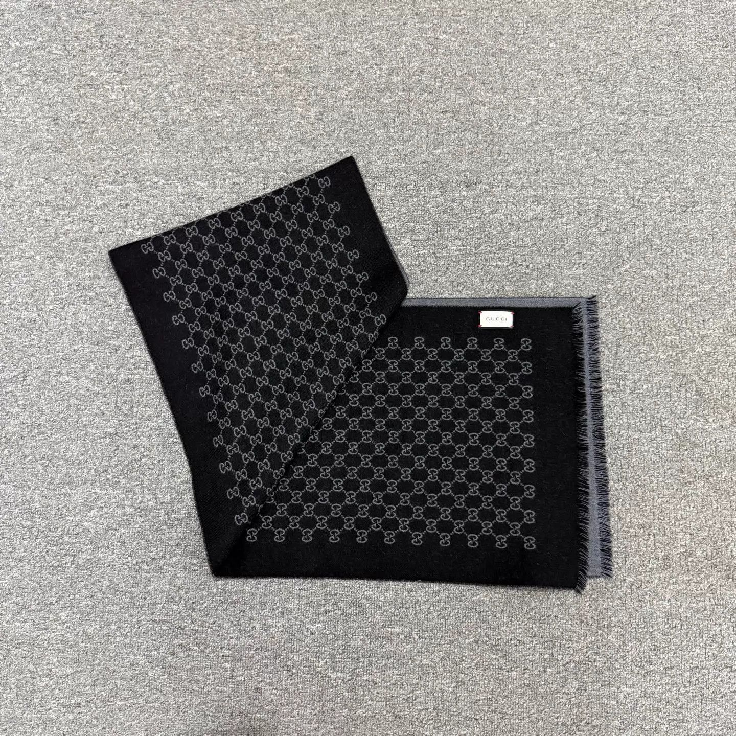 Gucci Gucci Dark Gray Wool Scarf 33x175cm 99 New Size ONE SIZE - 1 Thumbnail