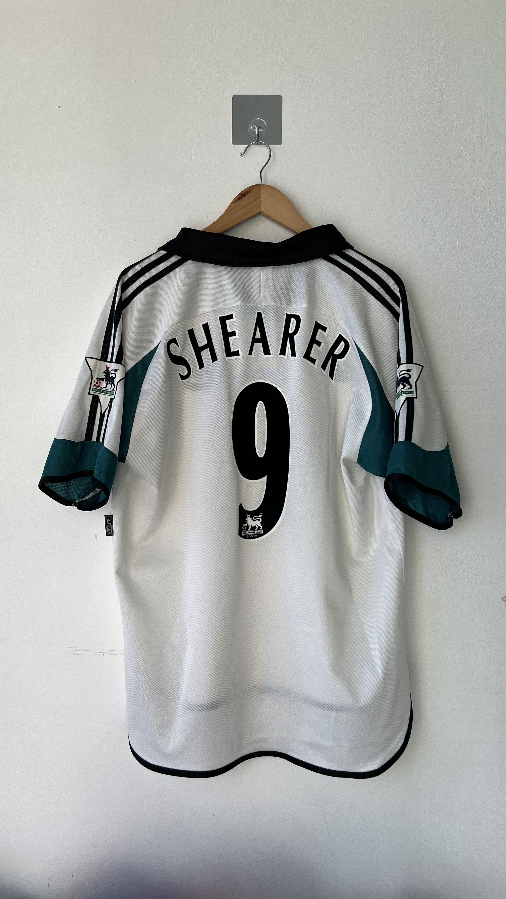 (L) Newcastle 1999-00 Away Shirt Shearer #9 Kit Jerseys