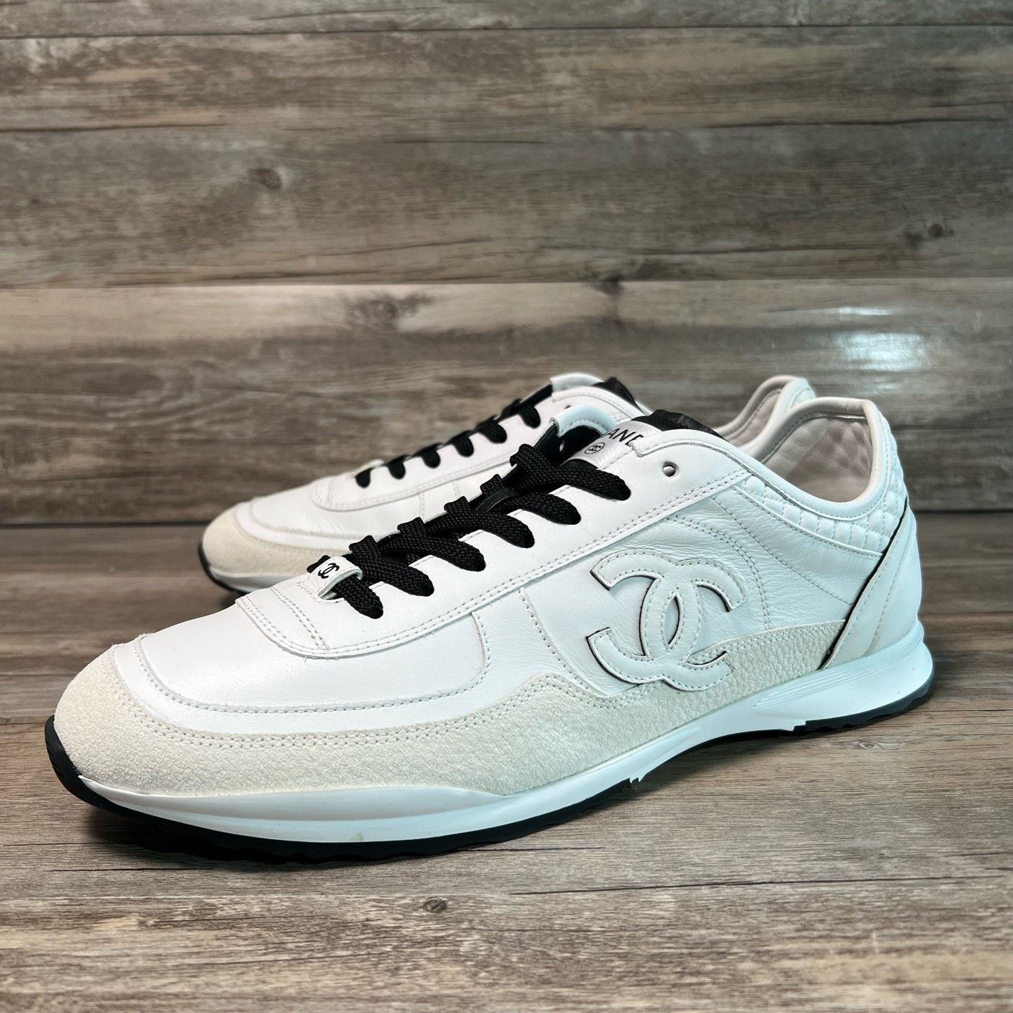 Chanel Chanel Casual White Lowtop Sneakers 43 Men Size US 10 / EU 43 - 1 Thumbnail
