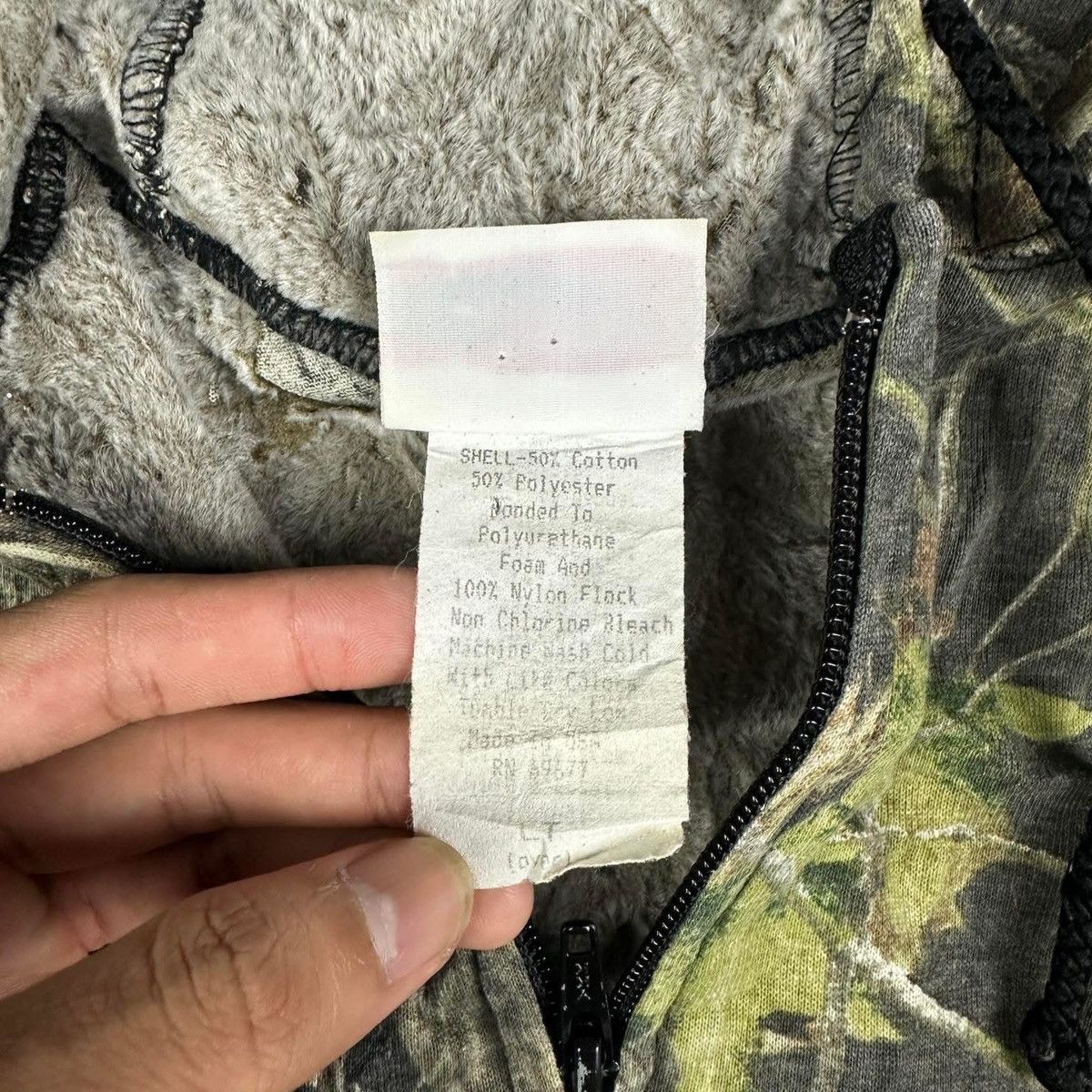 Carhartt × Vintage Vintage Y2K Realtree Camo Zip up Hoodie Carhartt Style Size US S / EU 44-46 / 1 - 8 Thumbnail