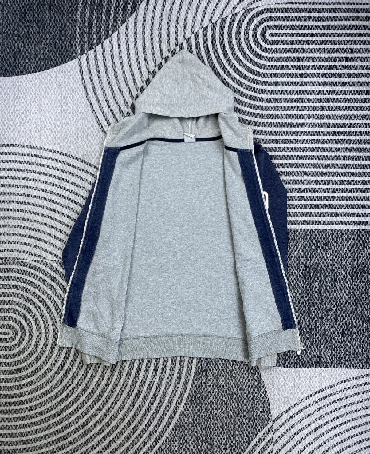 Nike Vintage Nike Athletics South Hooded Zipper Size US M / EU 48-50 / 2 - 5 Thumbnail
