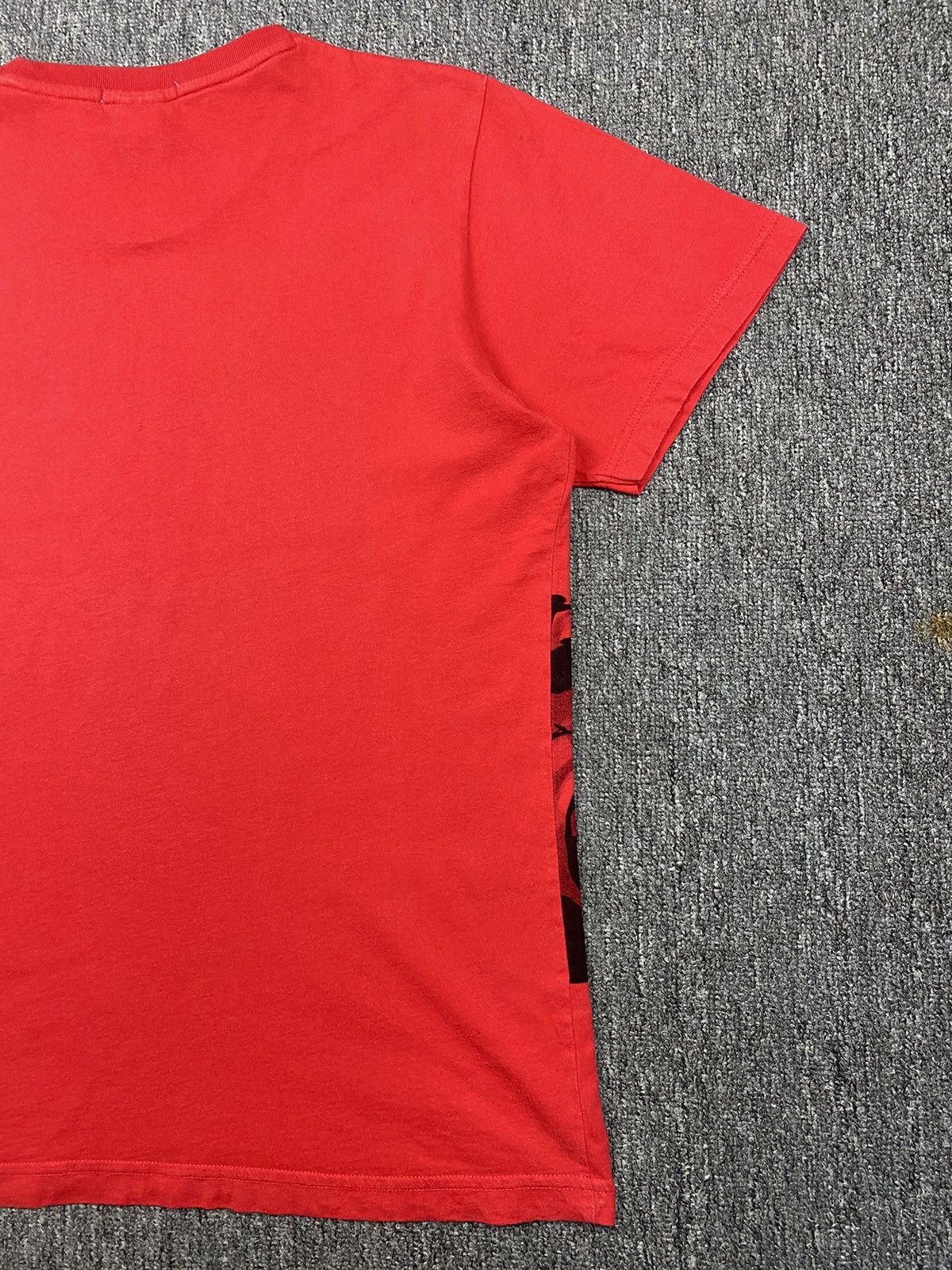 Uniqlo Metal Gear 25th Anniversary Shirt Size US L / EU 52-54 / 3 - 13 Thumbnail