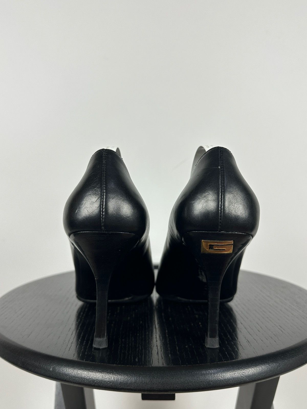 Gucci Vintage Gucci Leather Square Toe Gold Logo Heels Pumps Size US 7 / IT 37 - 6 Thumbnail