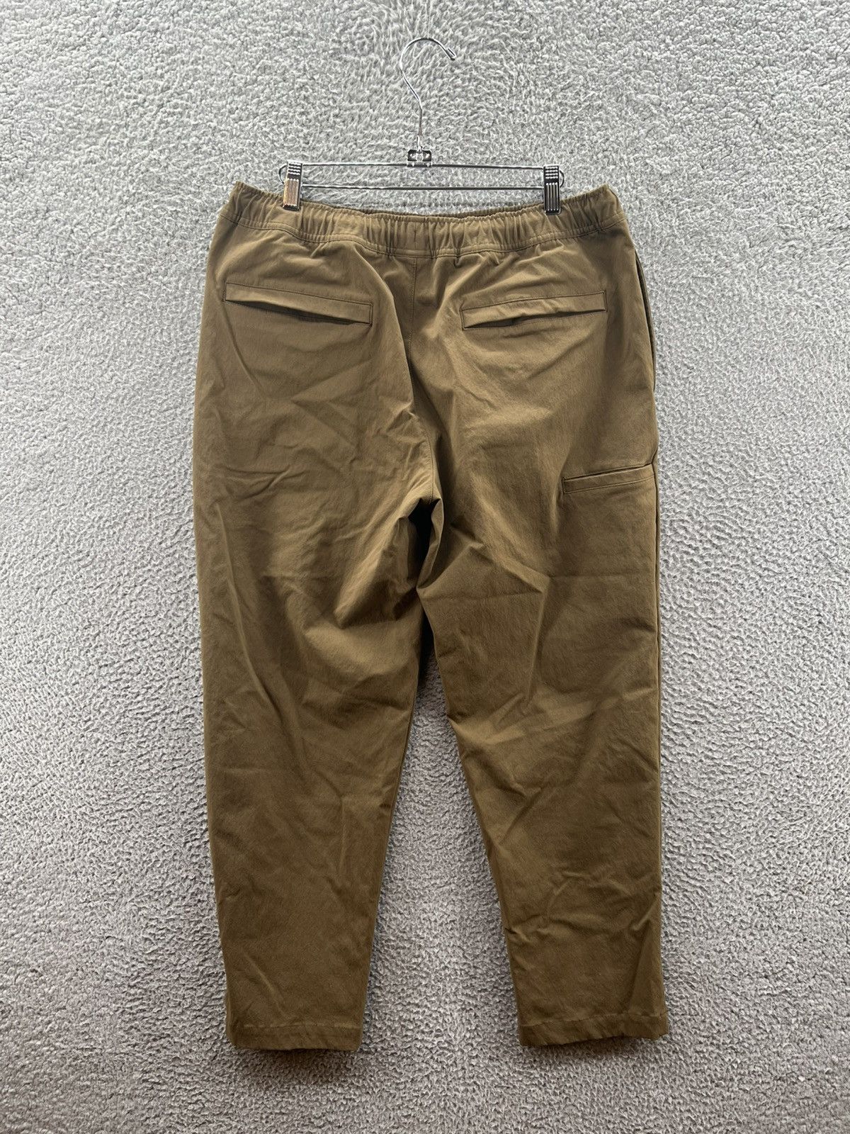 Jordan Brand Nike Jordan Essentials Statement Woven Pants DR3023-385 Sz M Size US 34 / EU 50 - 2 Thumbnail