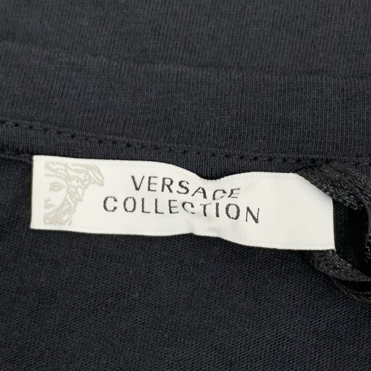 Versace Versace Black Pattern Beaded Cotton Crew Neck T-shirt K26WX Size US S / EU 44-46 / 1 - 5 Thumbnail