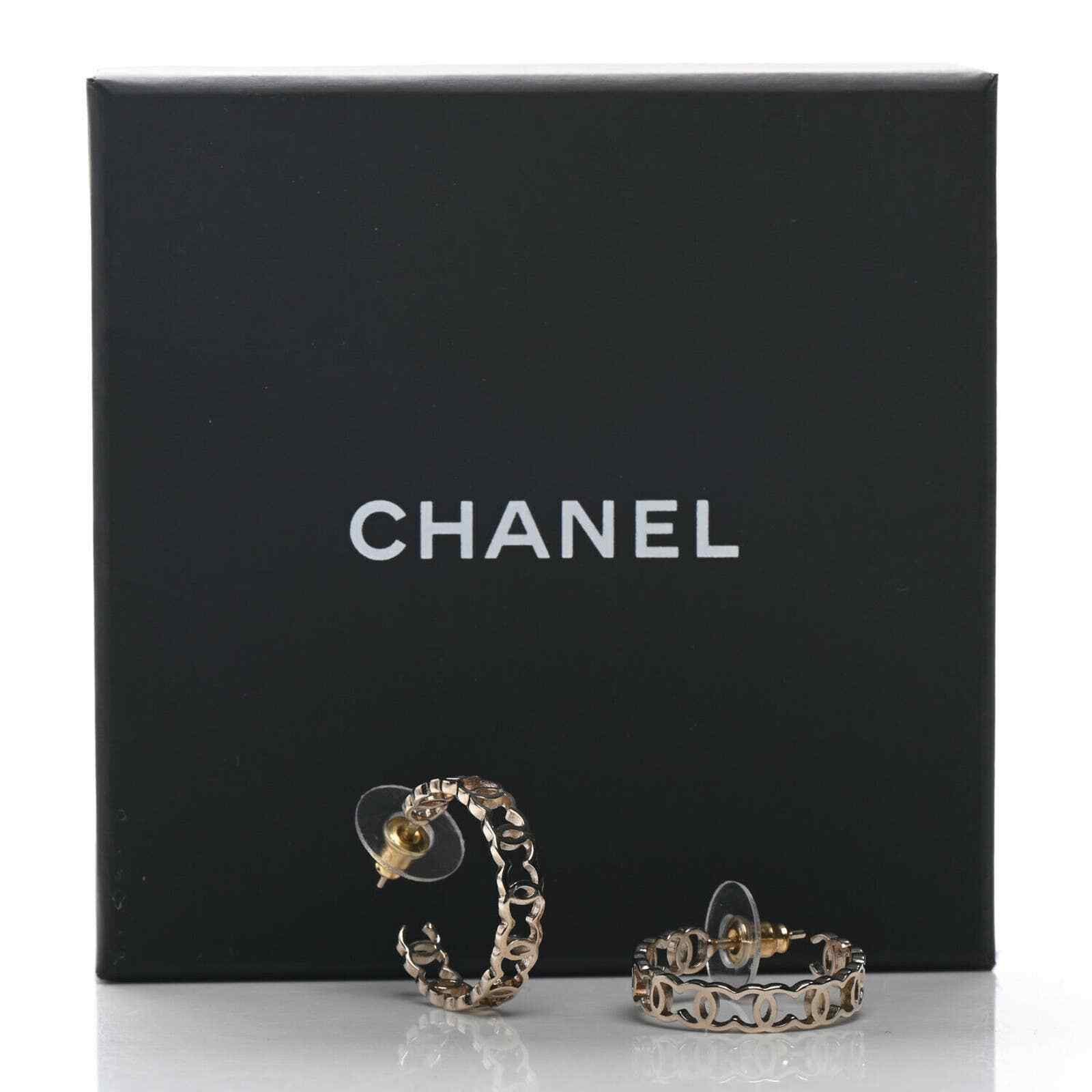 Chanel Chanel Gold Metal Interlocking Drop Statement Hoop Earrings Size ONE SIZE - 4 Thumbnail