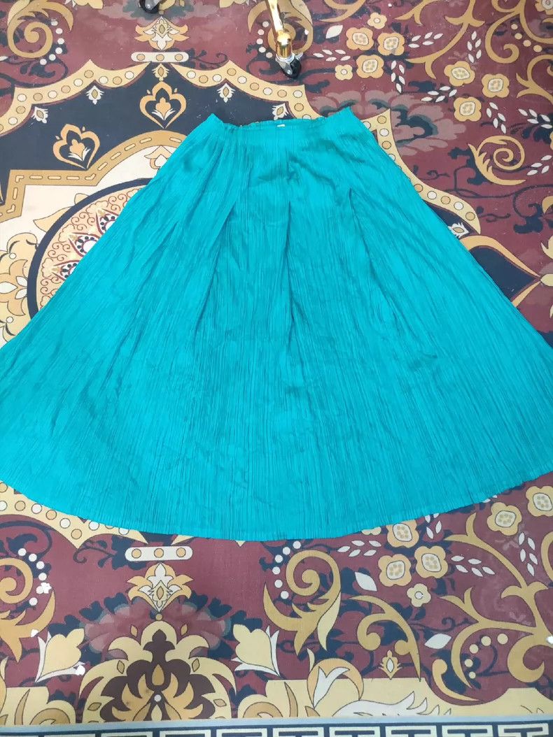 Issey Miyake issey miyake size:one size Green skirt 2505-Nextarrow Size 31" - 2 Thumbnail