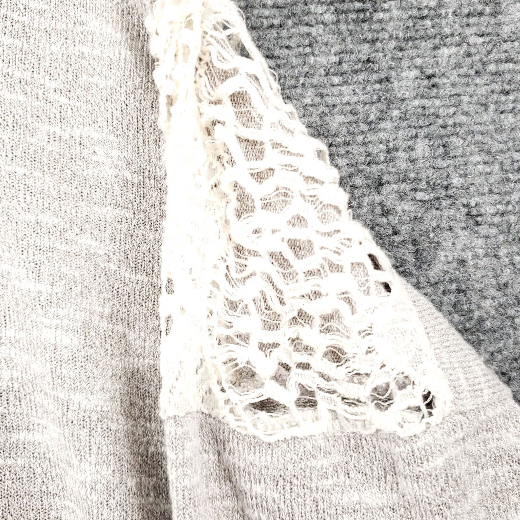Forever 21 FOREVER 21 Blouse Womens Large Gray Pullover Laced Trim Long Sleeves Casual Size L / US 10 / IT 46 - 6 Thumbnail