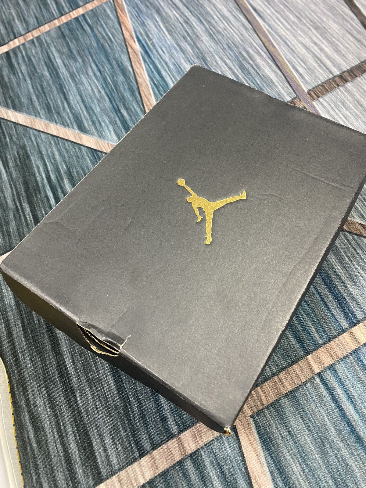 Nike AIR JORDAN 1 LOW POLLEN MAN Size US 8.5 / EU 41-42 - 9 Thumbnail