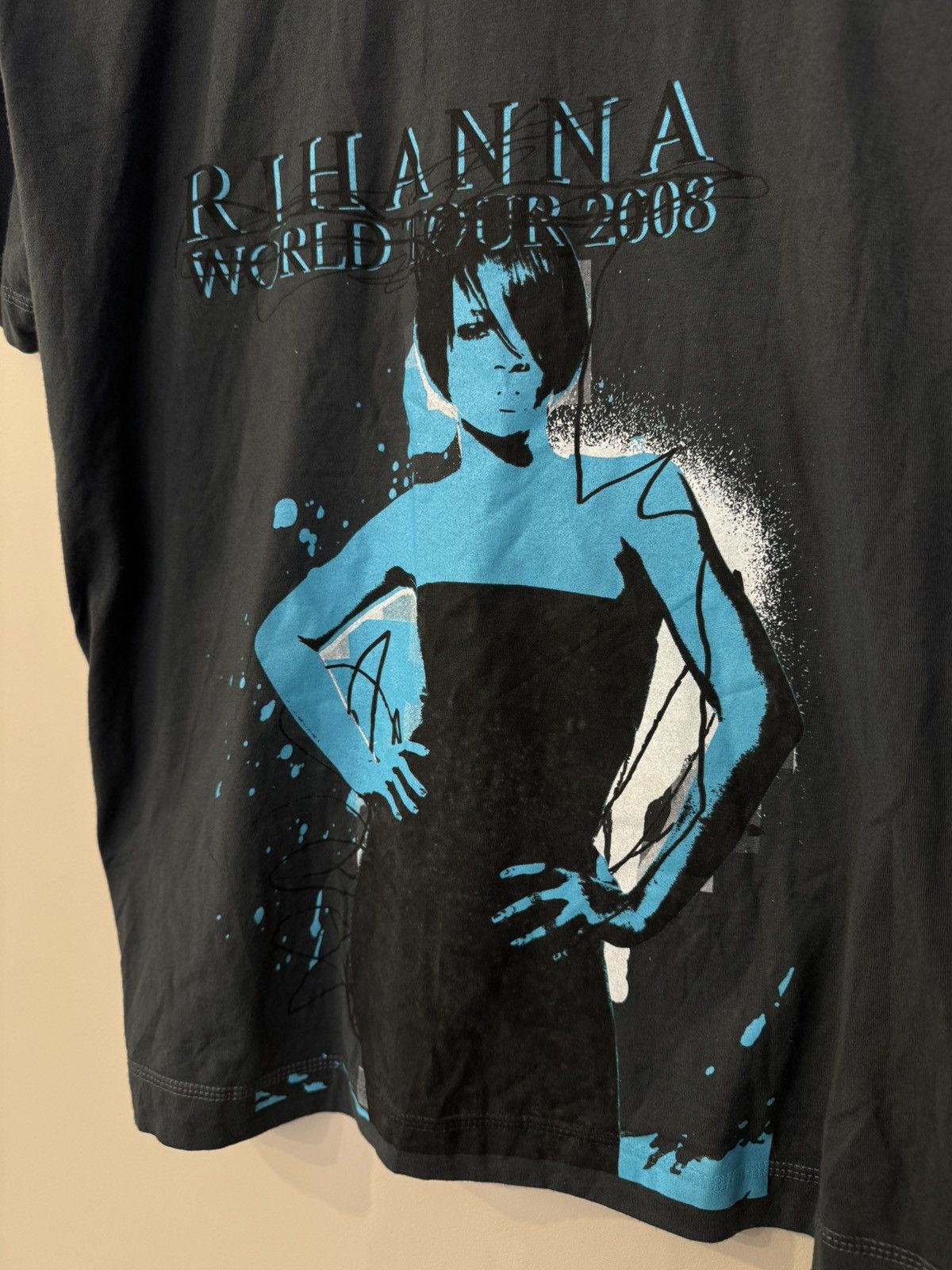 Rihanna Rihanna 2008 World Tour Vintage t shirt rare Size US L / EU 52-54 / 3 - 3 Thumbnail
