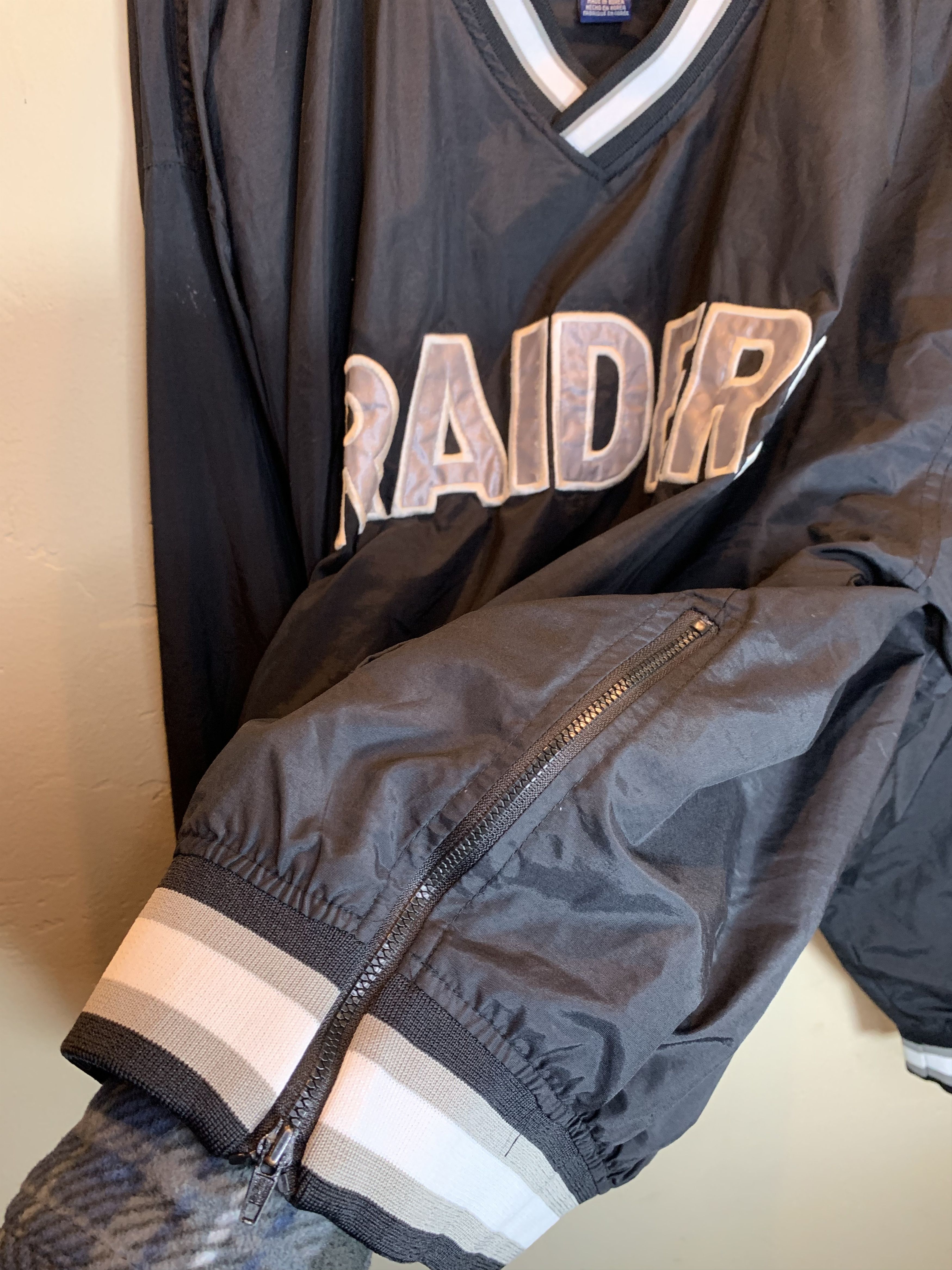Pro Player *RARE* Vintage 90’s Oakland Raiders Pro Player NFL Jacket Size US L / EU 52-54 / 3 - 7 Thumbnail