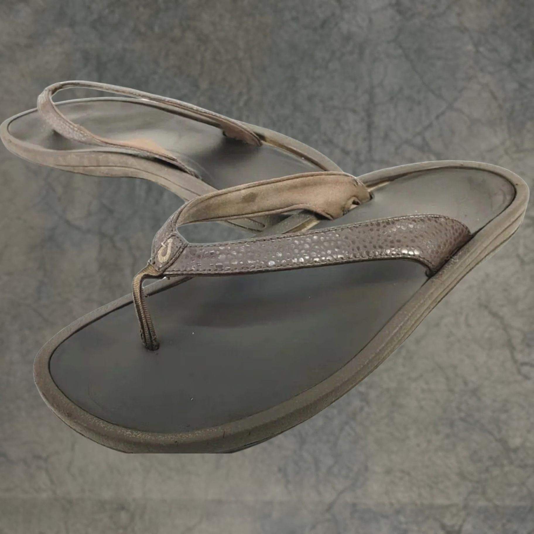 Olukai OluKai Ohana Sandals Flip Flops Thong Toe Post Brown Women’s 9 EU 39 Slip On Casual Coastal Comfort Size US 9 / IT 39 - 1 Thumbnail