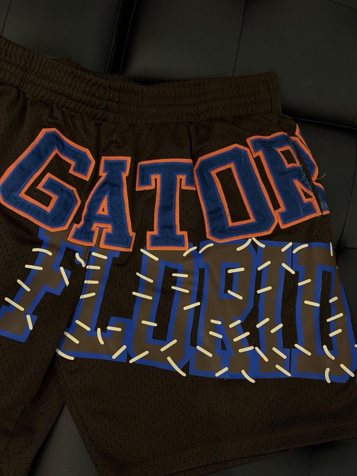 Mitchell & Ness Travis Scott x Mitchell & Ness - Brown Shorts - Men's Large Size US 34 / EU 50 - 3 Thumbnail