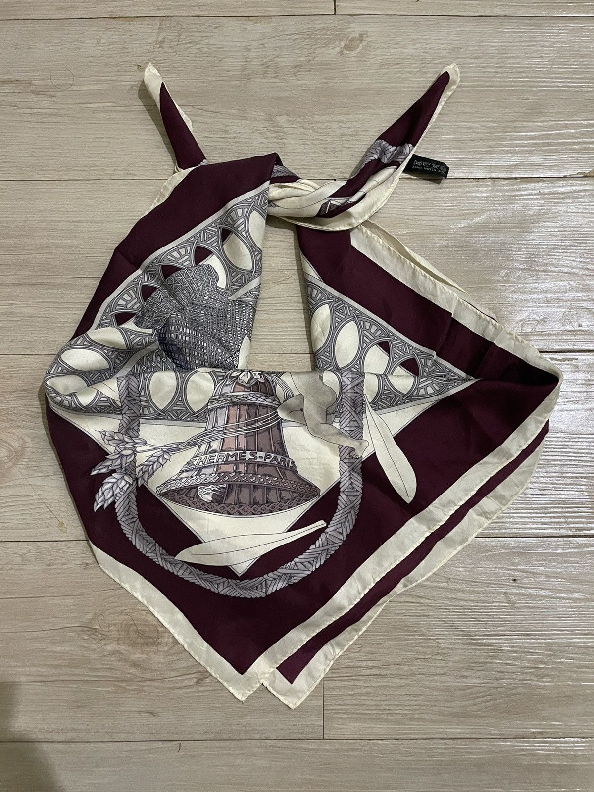 Hermes Vintage Hermes Silk Scarf Size ONE SIZE - 5 Thumbnail