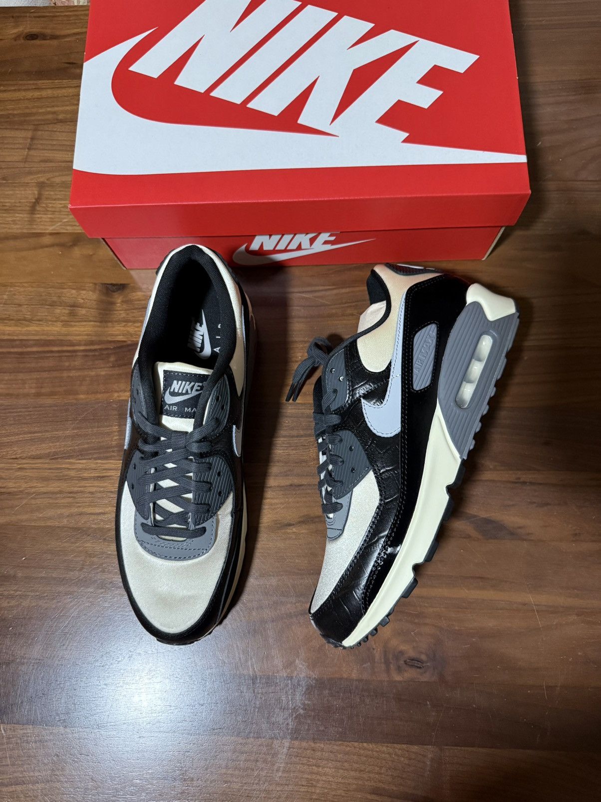 NIKE AIR MAX 90 QS 'SMOKE GREY CROCODILE' Men’s Size 11