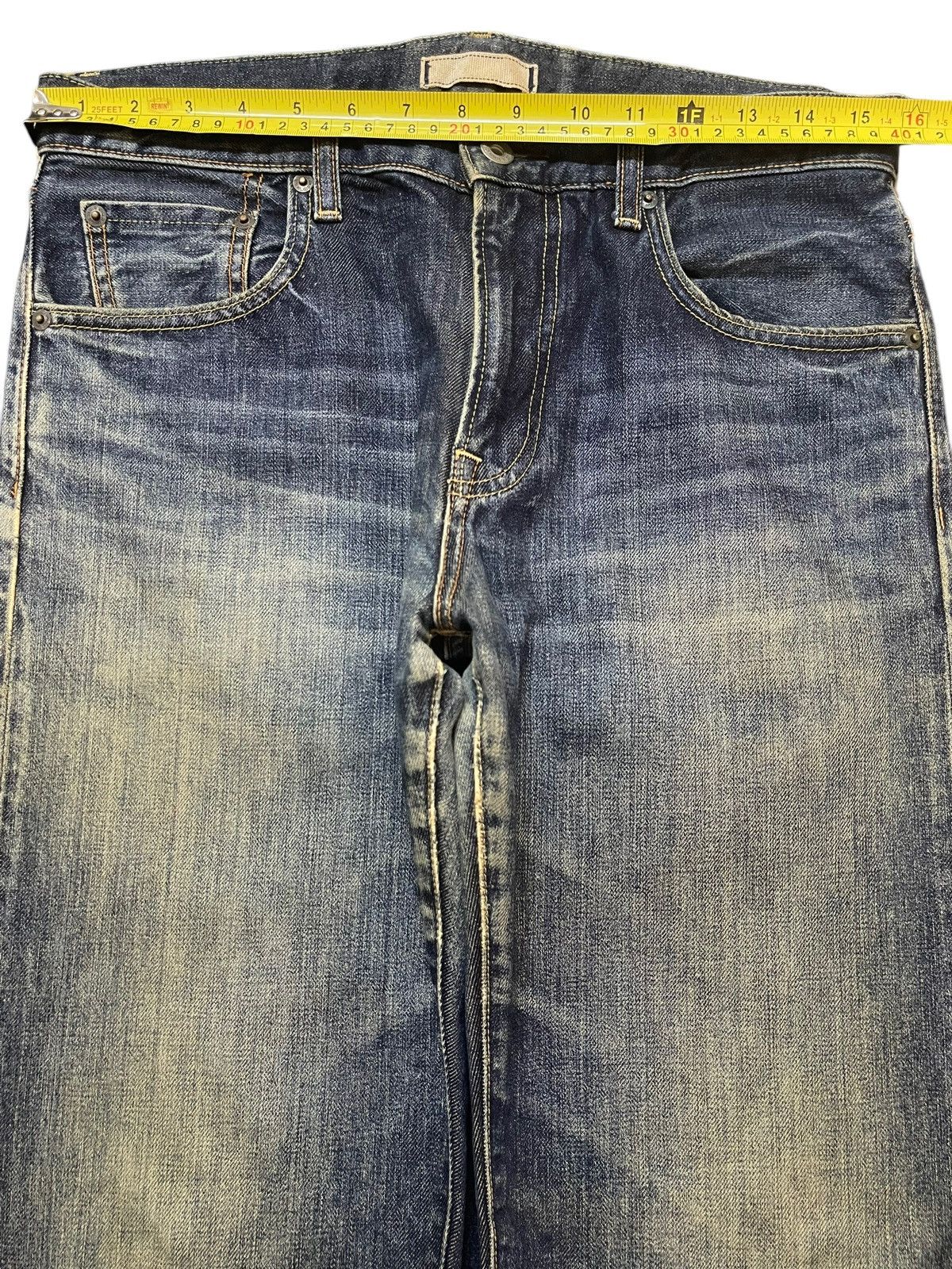Uniqlo Vintage Japanese Uniqlo Mud Faded Wash Style Jeans Size US 31 - 11 Thumbnail