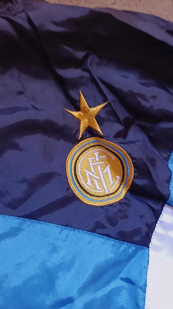 Umbro Ultra Rare Vintage 90s Inter Milan Umbro XL Windbreaker Size US XL / EU 56 / 4 - 4 Thumbnail