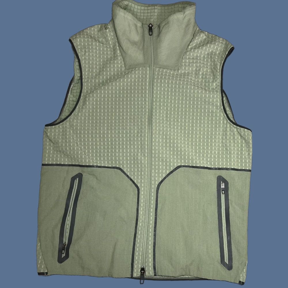 Lululemon Lululemon Men's Water-Repellent Fleece Hiking Vest Adult S Green Vest Mens Size US S / EU 44-46 / 1 - 1 Thumbnail