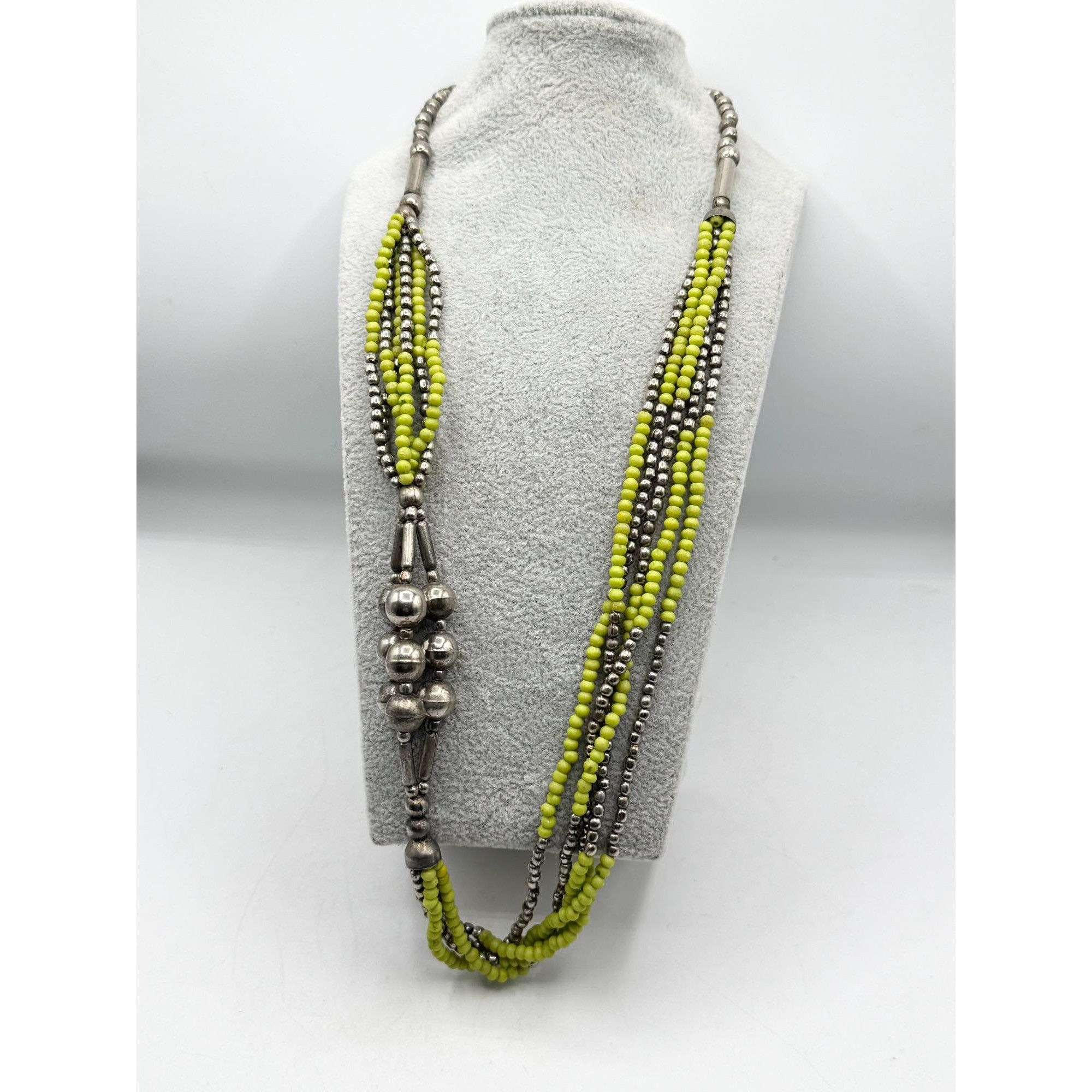 Vintage Vintage green wood & silver metal multi strand beaded neckla Size ONE SIZE - 1 Thumbnail
