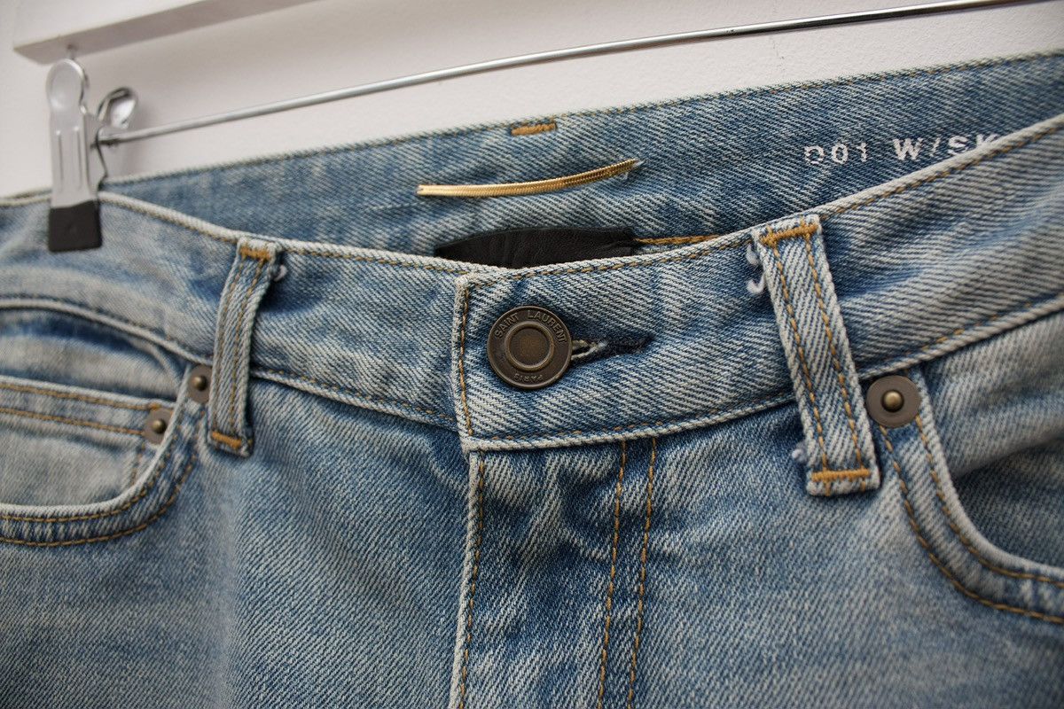 Saint Laurent Paris Saint Laurent Paris Ripped Knee Jeans Size 26" / US 2 / IT 38 - 3 Thumbnail