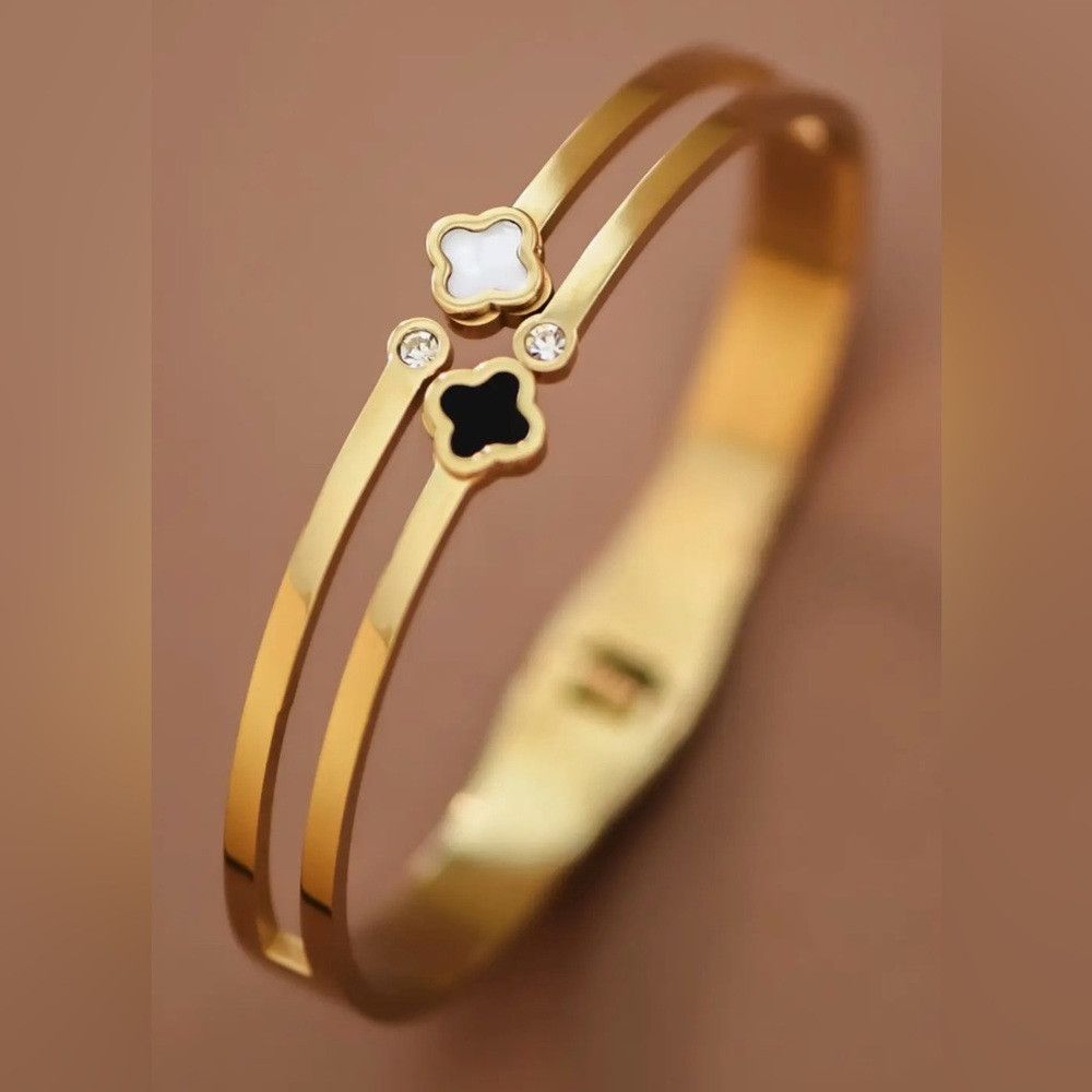 Other NEW 18k Gold Plated Waterproof Stainless Steel Bangle Size ONE SIZE - 2 Thumbnail