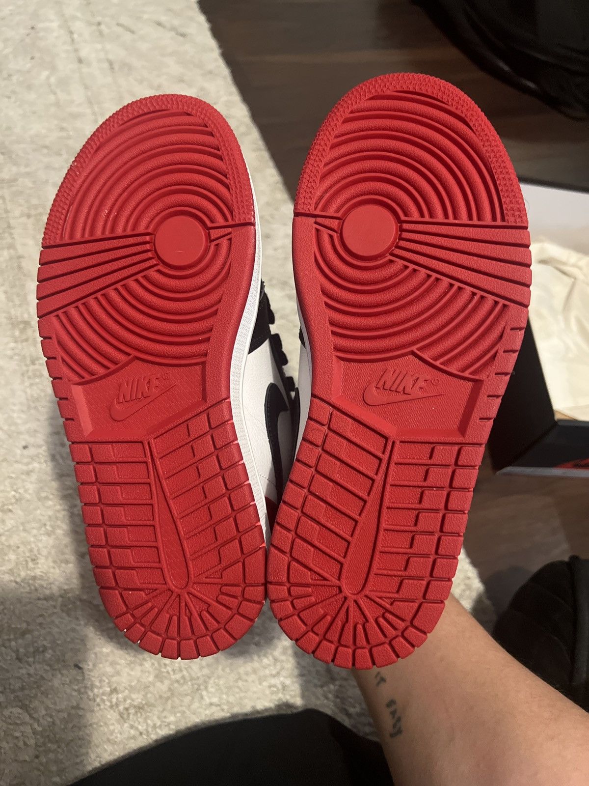 Jordan Brand × Nike WMNS Jordan 1 High Satin Black Toe Size US 6.5 / IT 36.5 - 5 Thumbnail
