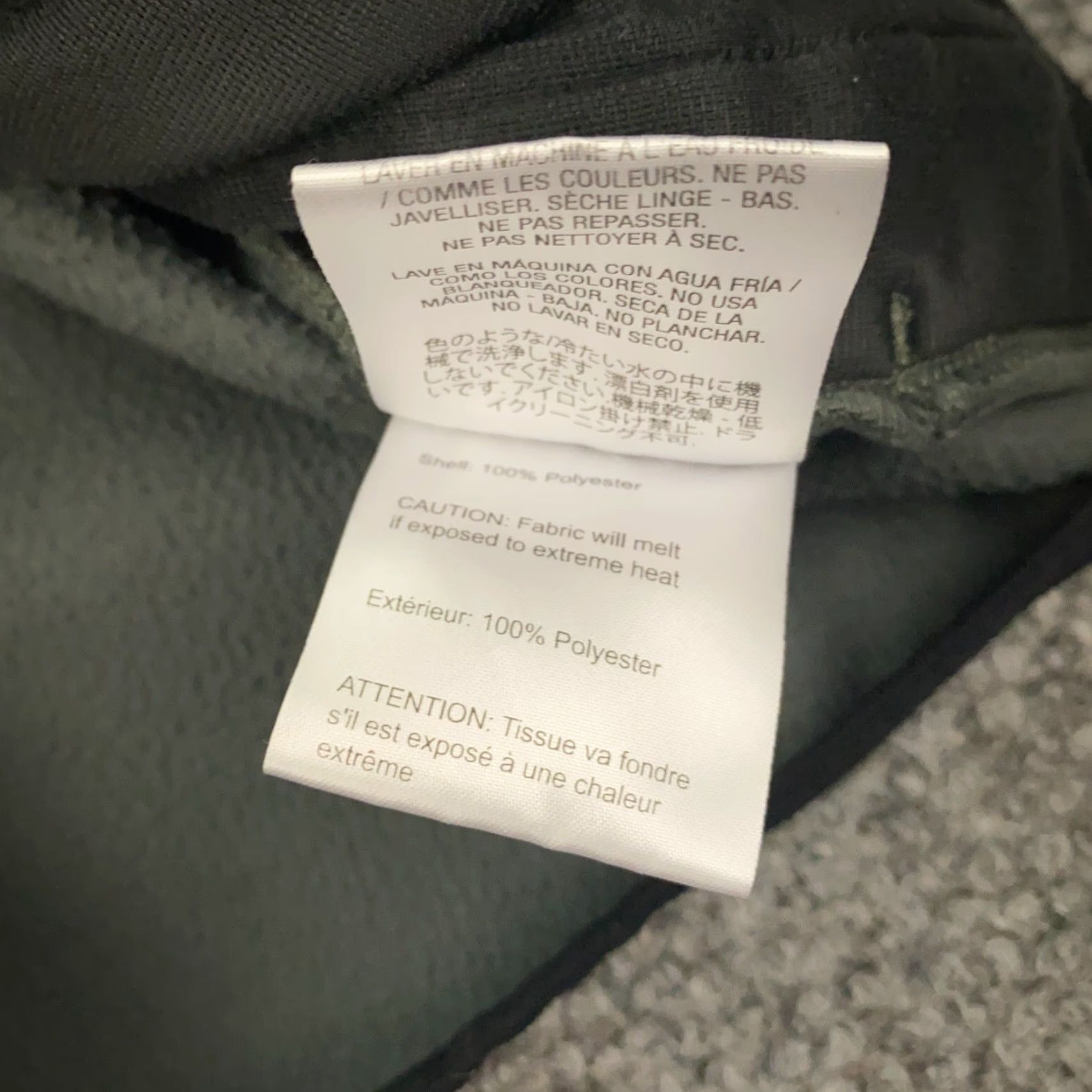 Obermeyer VINTAGE Obermeyer Boulder Fleece Pullover Mens Medium 1/4 Snap Sweatshirt Elbow Patches Gray Polyester Mock Neck Sweatshirt Outdoor Fall Spring Mens Size US M / EU 48-50 / 2 - 7 Thumbnail