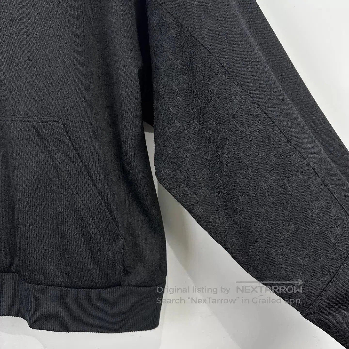 Gucci Quarter-Zip Sweatshirt with Logo and Patterned Sleeves. Size US M / EU 48-50 / 2 - 5 Thumbnail