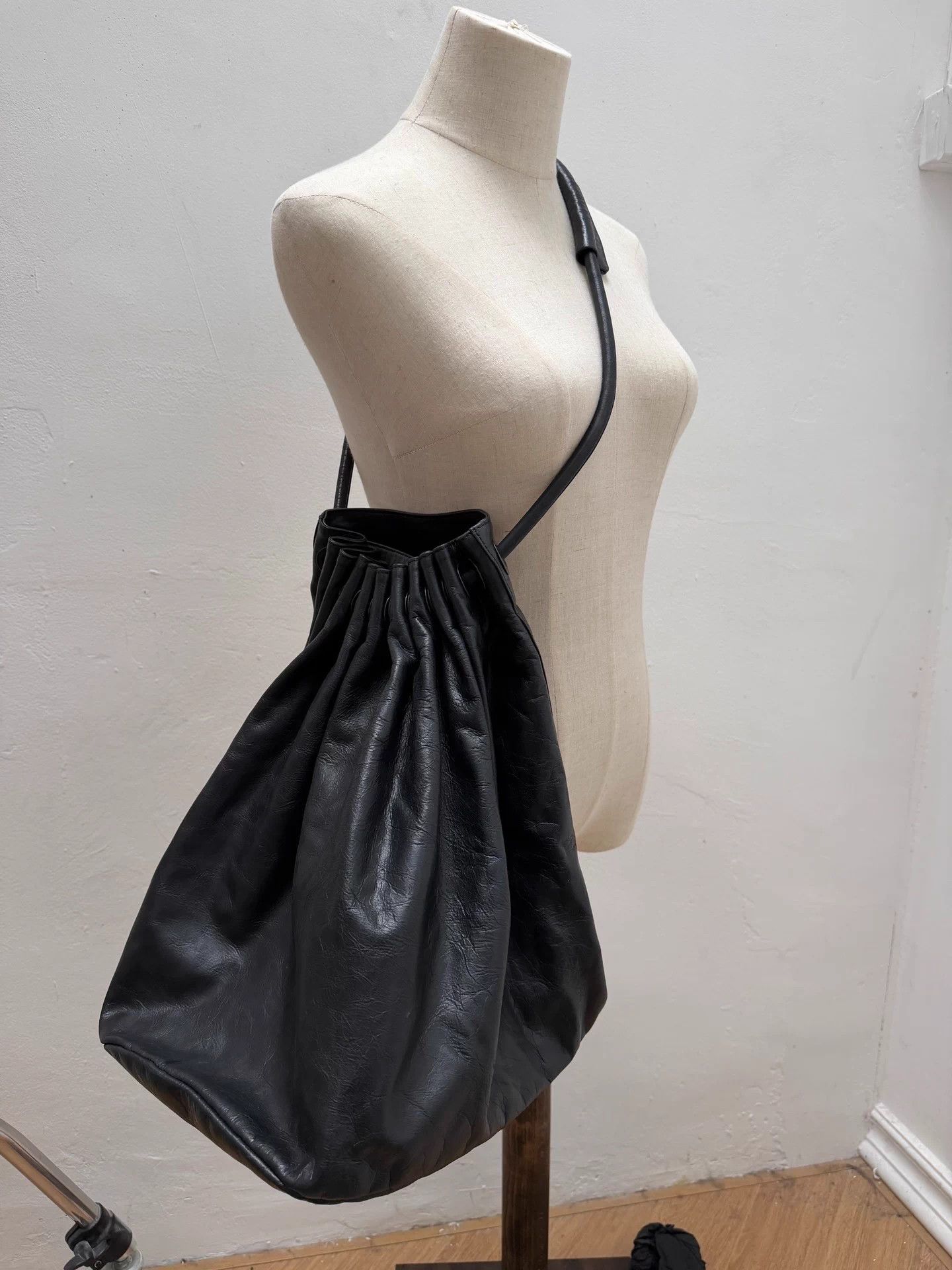 Yohji Yamamoto Yohji Yamamoto Pleated Tote Hobo Shoulder Bag Size ONE SIZE - 1 Thumbnail