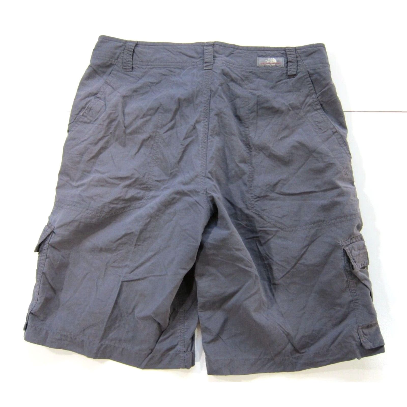 The North Face VINTAGE The North Face 100% Nylon Grey Lightweight Hike Travel Pocket Cargo Short Men 32 Size US 32 / EU 48 - 2 Thumbnail