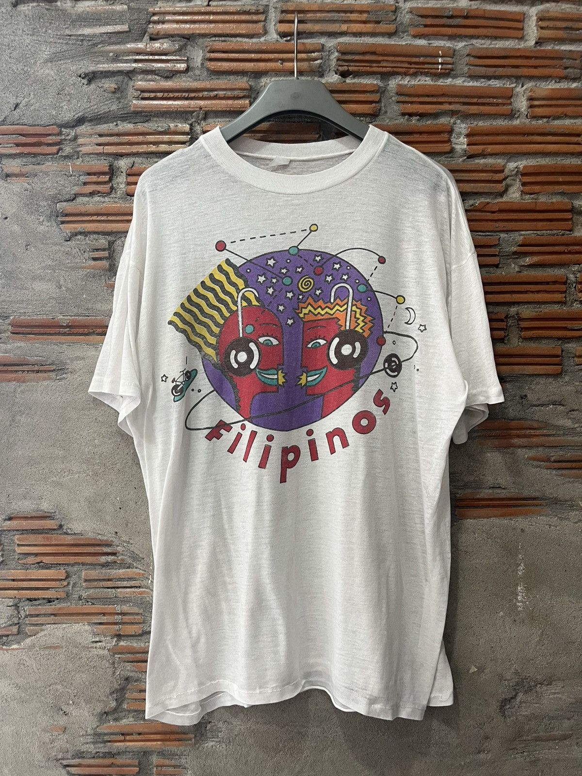 Arts & Science Vintage Filipinos Artwork Design 90’s Tshirt Size US XL / EU 56 / 4 - 2 Thumbnail
