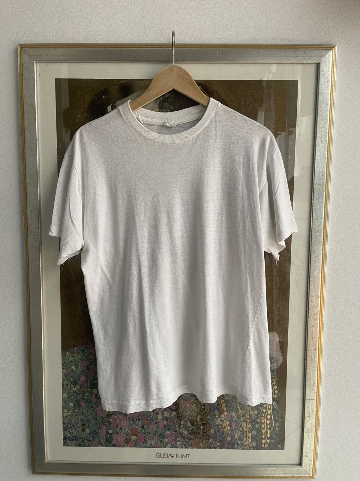 Vintage Vintage White tee paper thin distressed Size US L / EU 52-54 / 3 - 1 Thumbnail