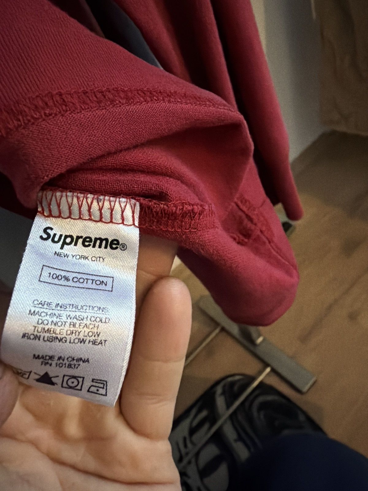 Supreme Supreme Best In The World Tee Size US L / EU 52-54 / 3 - 4 Thumbnail