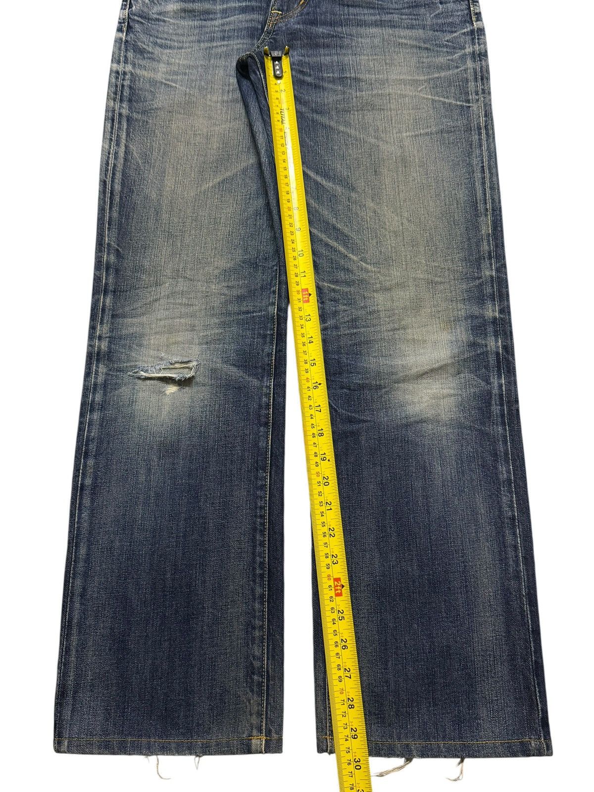 Uniqlo Vintage Y2K Japanese Uniqlo Faded Wash Whiskers Wide Leg Size US 32 / EU 48 - 10 Thumbnail
